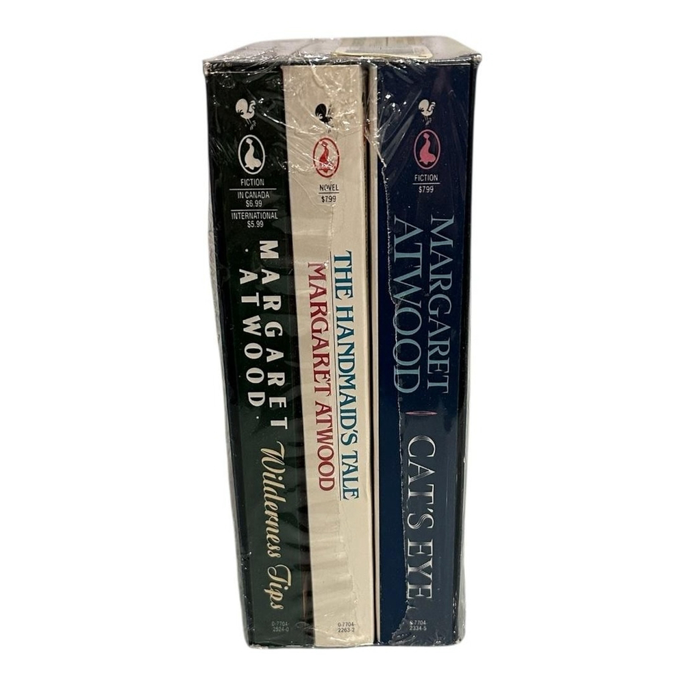 Margaret Atwood 3 Book Deluxe Gift Box Handmaids Tale Cats Eye Wilderness